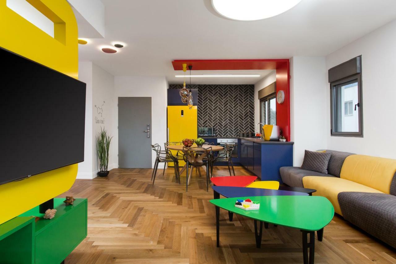 Colorful Bnb Apartment Haifa Exterior photo